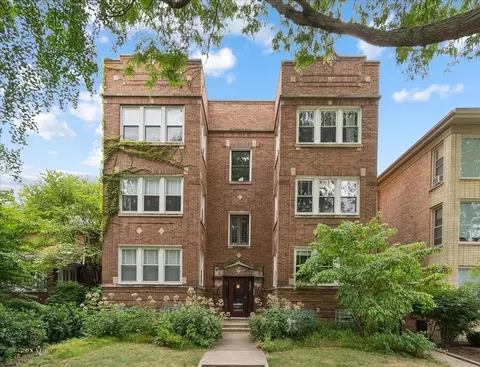 164 N Humphrey Ave #3S, Oak Park, IL 60302