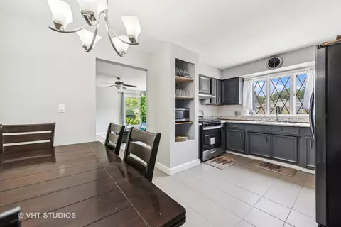 Kitchen - 829 Sheldon Ave, Aurora, IL 60506 photo 2 of 2