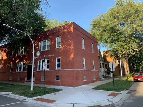3805 N Ravenswood Ave #1, Chicago, IL 60613