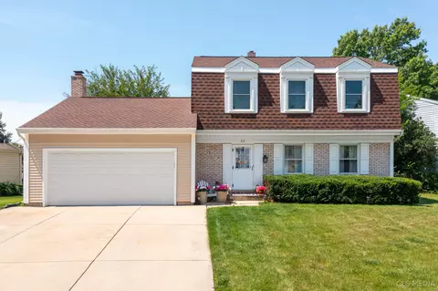 22 Yardley Ln, Schaumburg, IL 60194