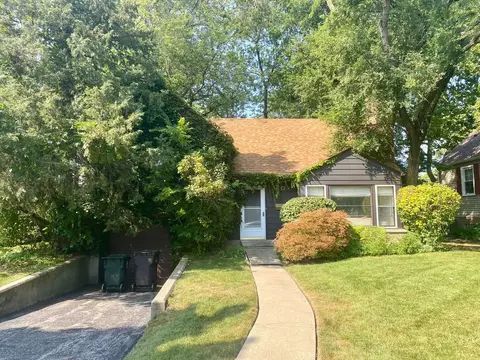 50 Williamsburg Rd, Evanston, IL 60203