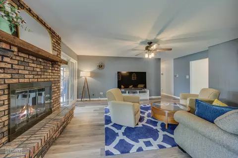 Living - 25333 W Willow Dr, Plainfield, IL 60544 photo 6 of 6
