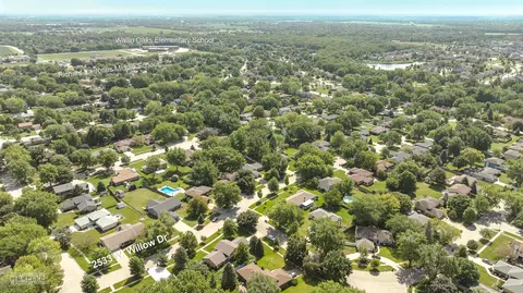 View/Area - 25333 W Willow Dr, Plainfield, IL 60544 photo 6 of 8