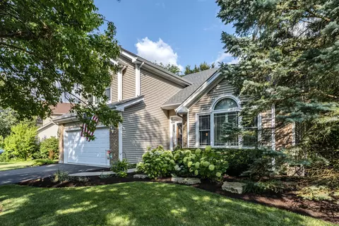 2630 Cedar Ave, Geneva, IL 60134