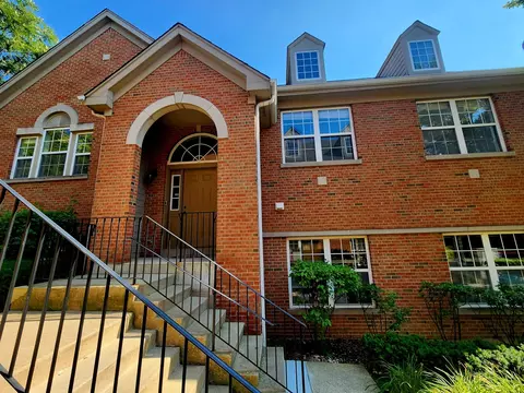 7508 Laramie Ave, Skokie, IL 60077