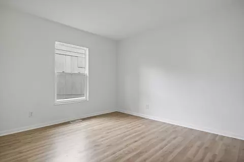 491 Konen Ave, Aurora, IL 60505 photo 8