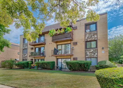 1279 Harding Ave #2A, Des Plaines, IL 60016