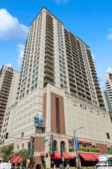 630 N State St #2208, Chicago, IL 60654