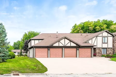 9 Brandywine Ct #9, Bloomington, IL 61704 photo 2