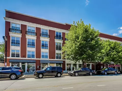 405 E Oakwood Blvd #4L, Chicago, IL 60653