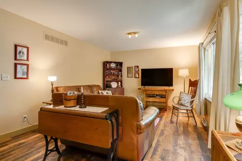 908 Timothy Ct, Normal, IL 61761 photo 4