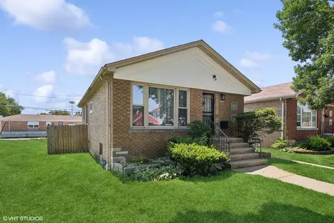 1953 E 93rd St, Chicago, IL 60617
