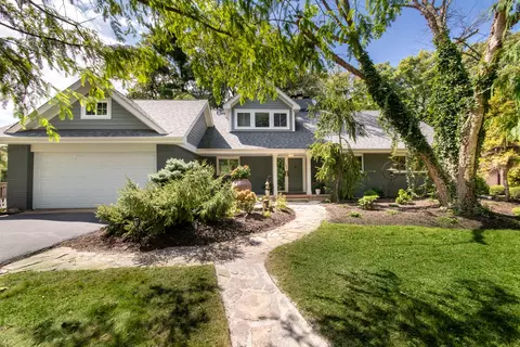 708 Wesley Dr, Park Ridge, IL 60068