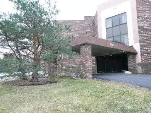 1108 Castilian Ct #120, Glenview, IL 60025