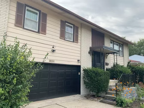 1429 S Busse Rd, Mount Prospect, IL 60056