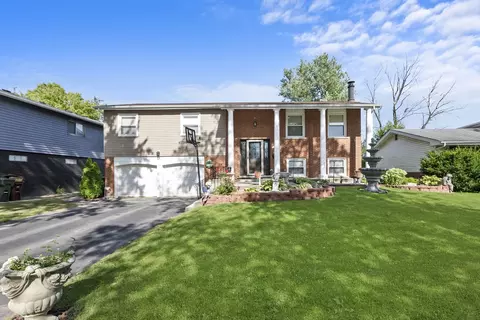 19013 Jonathan Ln, Homewood, IL 60430