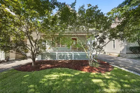 215 North Ave, Naperville, IL 60540