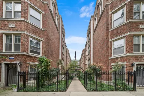 5404 N Kenmore Ave #2, Chicago, IL 60640