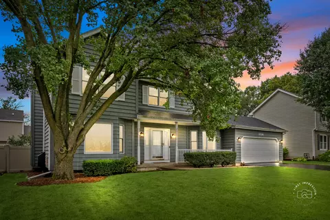 2536 Leach Dr, Naperville, IL 60564