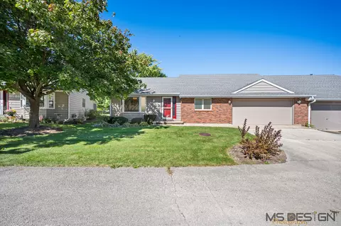 3036 Fairway Oaks Dr #3036, Dekalb, IL 60115