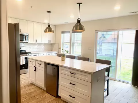 Kitchen - 16001 Lorel Ave, Oak Forest, IL 60452 photo 3 of 3