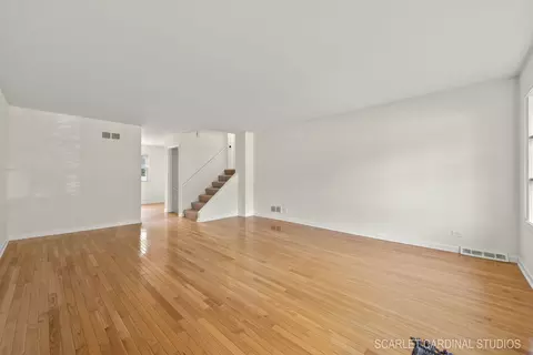 Living - 819 Delles Rd, Wheaton, IL 60189 photo 2 of 2
