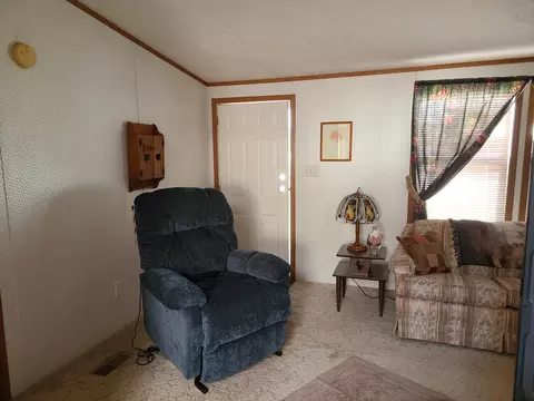 Living - 311 Gary St, Leonore, IL 61332 photo 2 of 3