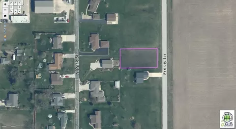 317 Ernray Ln, Gifford, IL 61847