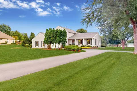 500 Widgeon Ln, Bloomingdale, IL 60108