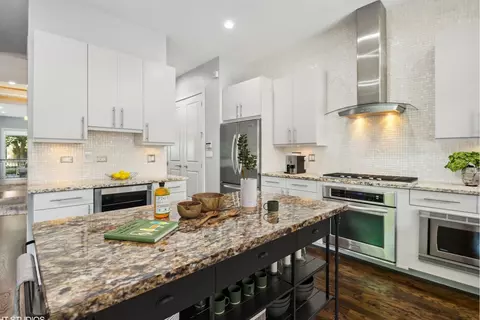 1701 N Artesian Ave, Chicago, IL 60647 photo 6