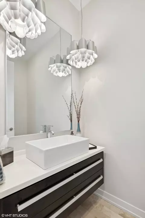 1701 N Artesian Ave, Chicago, IL 60647 photo 10