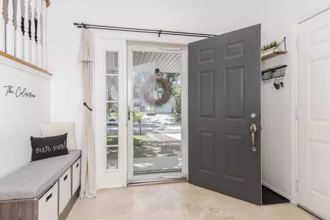 Entry Way - 7 Autumn Ct, Bloomington, IL 61701 photo 1 of 3