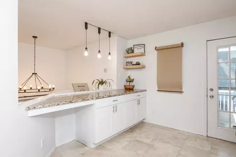 Kitchen - 7 Autumn Ct, Bloomington, IL 61701 photo 4 of 4