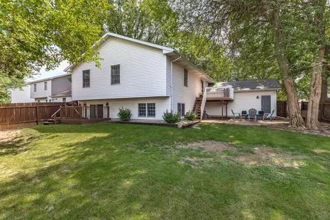 Exterior - 7 Autumn Ct, Bloomington, IL 61701 photo 3 of 11