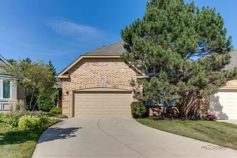 2524 Buckland Ln, Northbrook, IL 60062