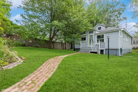 21701 W Willow St, Lake Villa, IL 60046