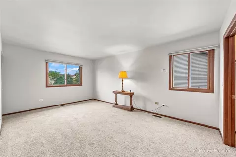 527 Commanche Trl, Wheeling, IL 60090 photo 15