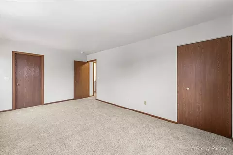 527 Commanche Trl, Wheeling, IL 60090 photo 17