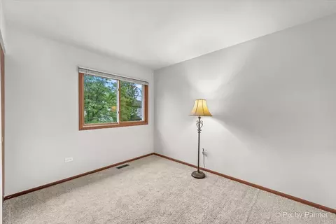 527 Commanche Trl, Wheeling, IL 60090 photo 19