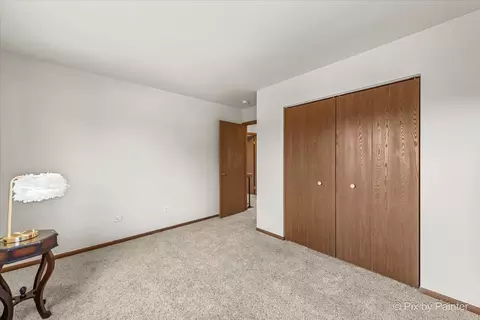 527 Commanche Trl, Wheeling, IL 60090 photo 22
