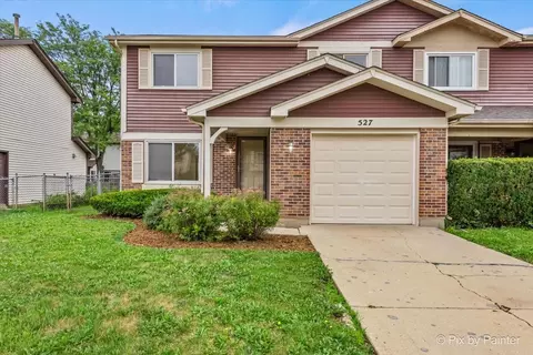 527 Commanche Trl, Wheeling, IL 60090
