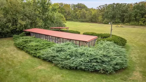 Exterior - 10045 Tabler Rd, Morris, IL 60450 photo 9 of 11