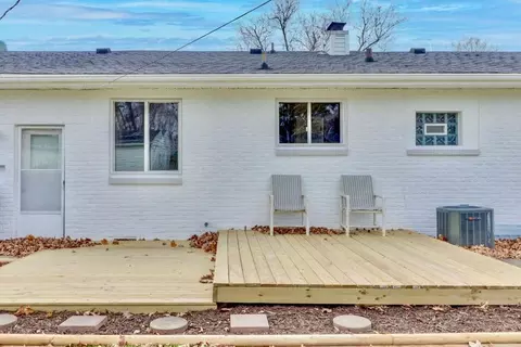 Exterior - 1302 W Hovey Ave, Normal, IL 61761 photo 3 of 5