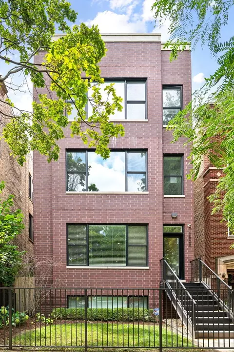 3520 N Bosworth Ave #1, Chicago, IL 60657