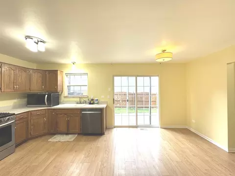 Kitchen - 24006 W Hazelcrest Dr, Plainfield, IL 60544 photo 2 of 2