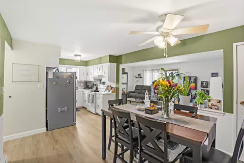 Dining - 8019 Beloit Ave #3B, Bridgeview, IL 60455 photo 1 of 3