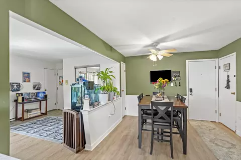 Dining - 8019 Beloit Ave #3B, Bridgeview, IL 60455 photo 3 of 3
