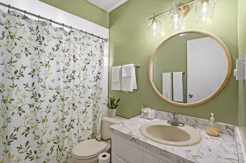 Bath - 8019 Beloit Ave #3B, Bridgeview, IL 60455 photo 1 of 1