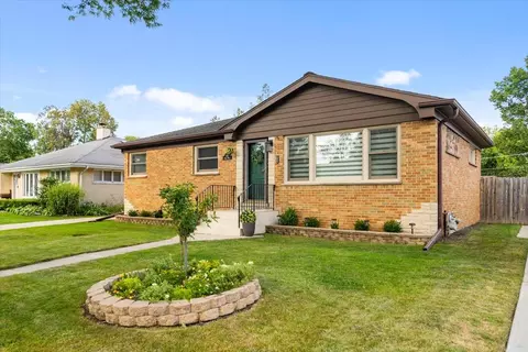 211 N Wille St, Mount Prospect, IL 60056