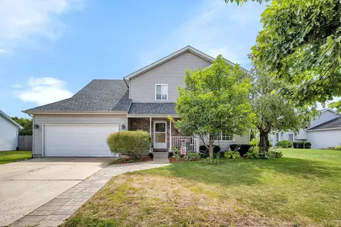 755 Cottage Ct, Morris, IL 60450
